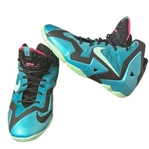 Nike‎ LeBron 11 Gamma Blue Black Pink Basketball Shoes 7Y Athleisure Streetwear
